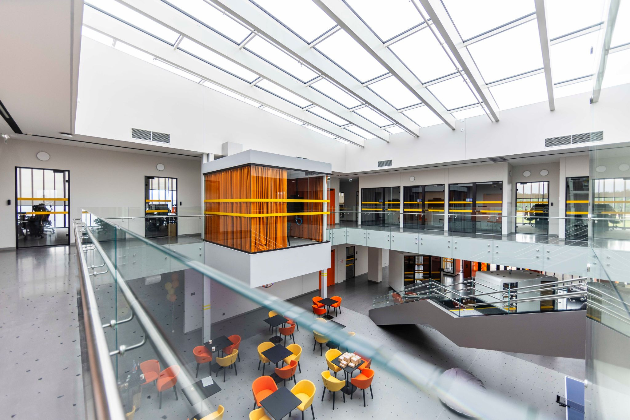 {"id":59,"created_at":"2025-02-07T14:34:20.000000Z","updated_at":"2025-02-07T14:34:20.000000Z","deleted_at":null,"uuid":"beaa3224-f040-421e-b7f9-fce468d5cf23\/aae4fae098ae14f6bd06b8f269259885.jpeg","alt_text":"Aae4fae098ae14f6bd06b8f269259885","width":2048,"height":1366,"caption":null,"filename":"aae4fae098ae14f6bd06b8f269259885.jpeg","pivot":{"mediable_type":"blocks","mediable_id":258,"media_id":59,"id":1011,"crop":"desktop","role":"highlight2","crop_w":2048,"crop_h":1366,"crop_x":0,"crop_y":0,"lqip_data":null,"ratio":"desktop","metadatas":"{\"video\": null, \"altText\": null, \"caption\": null}","locale":"en","created_at":"2025-03-02T20:11:55.000000Z","updated_at":"2025-03-02T20:11:55.000000Z"}}